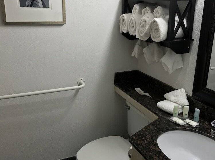 Номер Стандарт 2 Двуспальные Кровати, Quality Inn Cromwell  Middletown