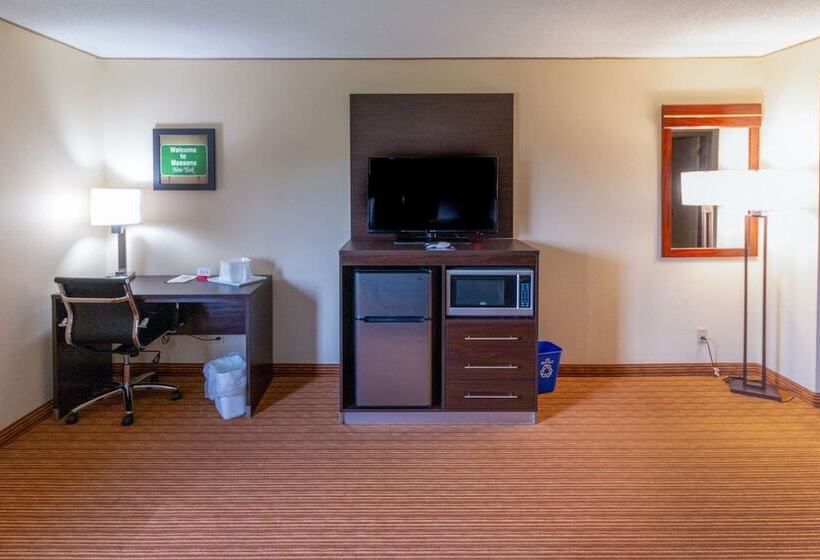 Люкс, Econo Lodge Massena Hwy 37