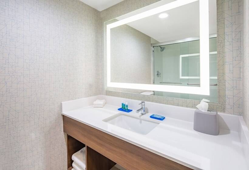 سوییت, Holiday Inn Express San Diego Airport Old Town, An Ihg