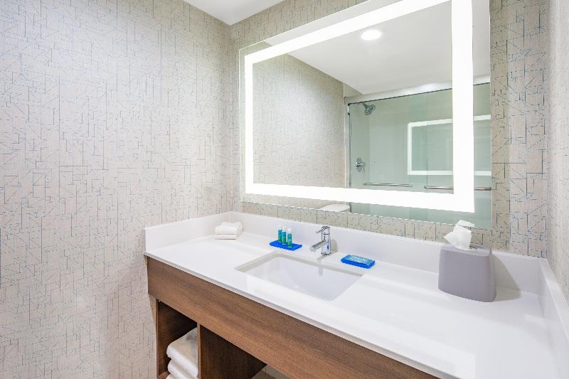 سوییت, Holiday Inn Express San Diego Airport Old Town, An Ihg