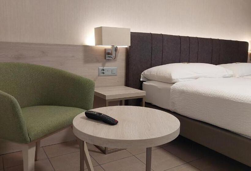 Comfort room with balcony, Nessi Locarno