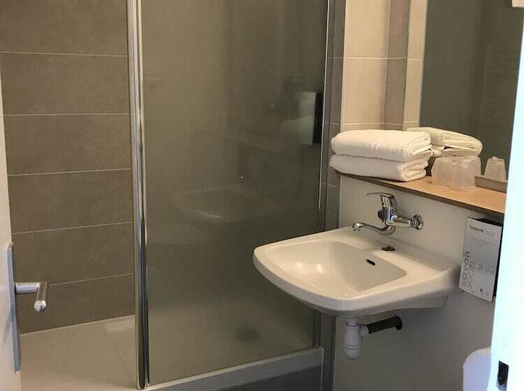 Номер Стандарт, Kyriad Lille Est Hem