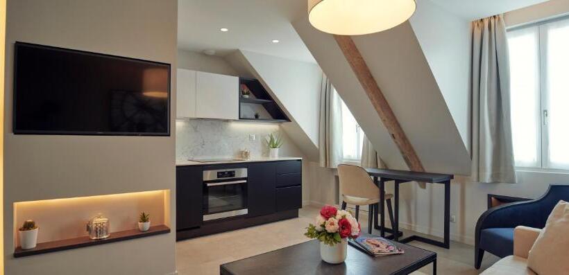 آپارتمان سوپریور 1 خوابه, Roi De Sicile   Rivoli    Luxury Apartment