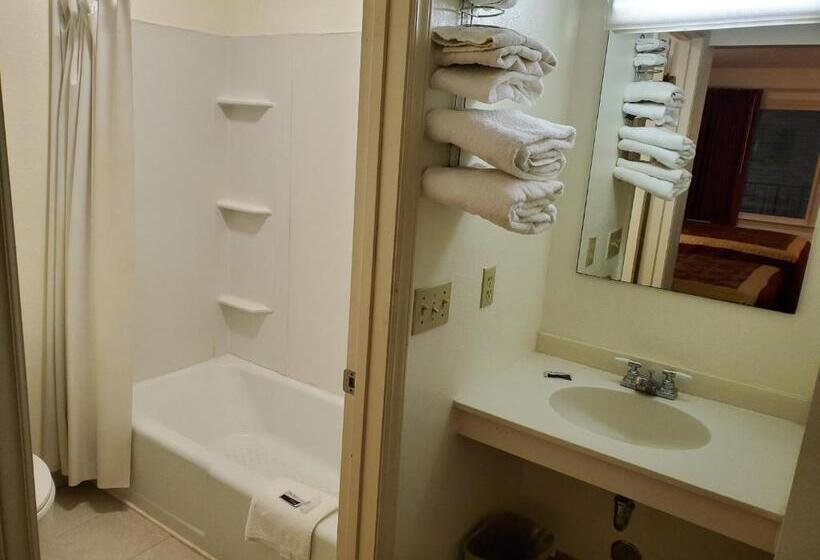 Номер Стандарт, Elk Inn Motel