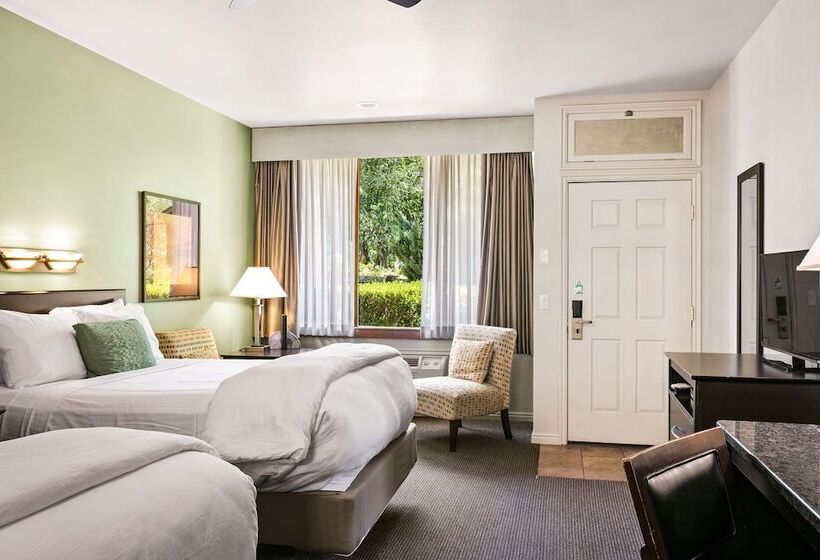 Номер Стандарт с Террасой, Flanigan`s Resort And Spa