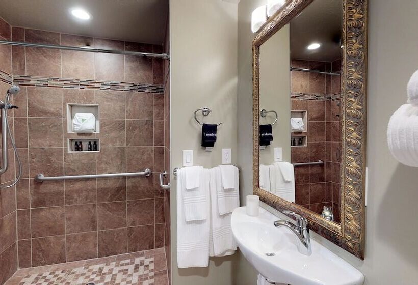 Номер Стандарт Кровать Кинг Адаптированный для Инвалидов, Flanigan`s Resort And Spa