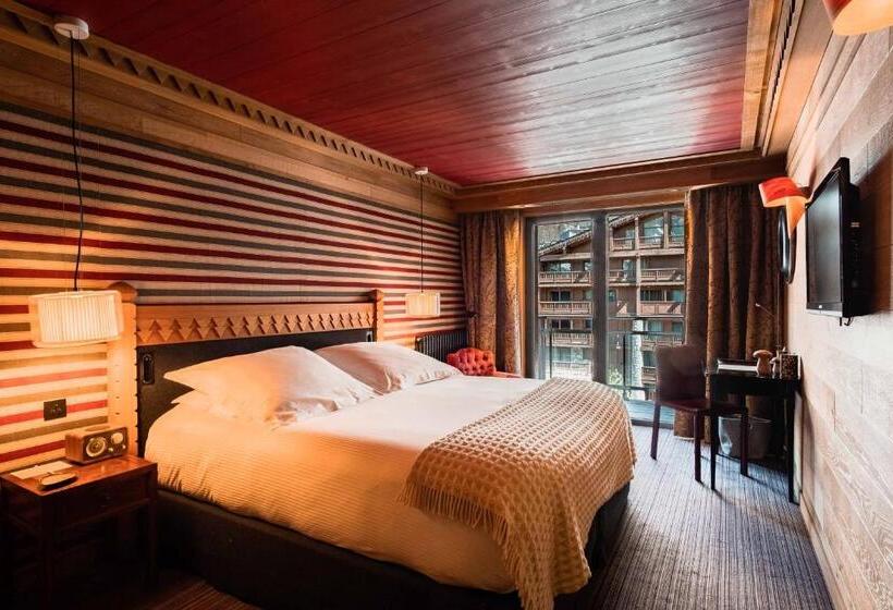 اتاق لوکس با چشم‌انداز شهر, Hôtel Le Blizzard