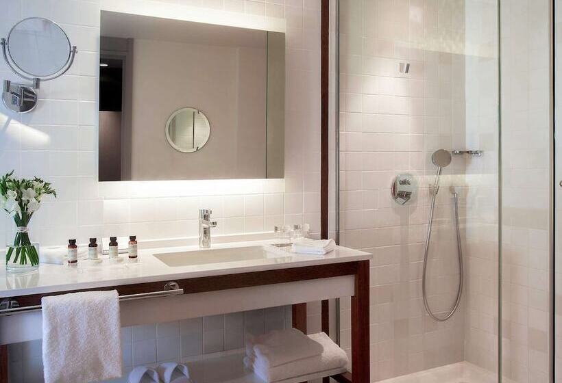 Номер Deluxe Вид на Море, Pullman Cannes Mandelieu Royal Casino