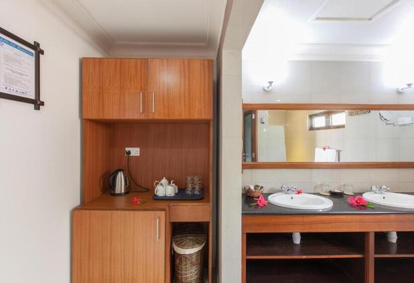 اتاق لوکس با چشم‌انداز دریا, Le Relax Hotel And Restaurant