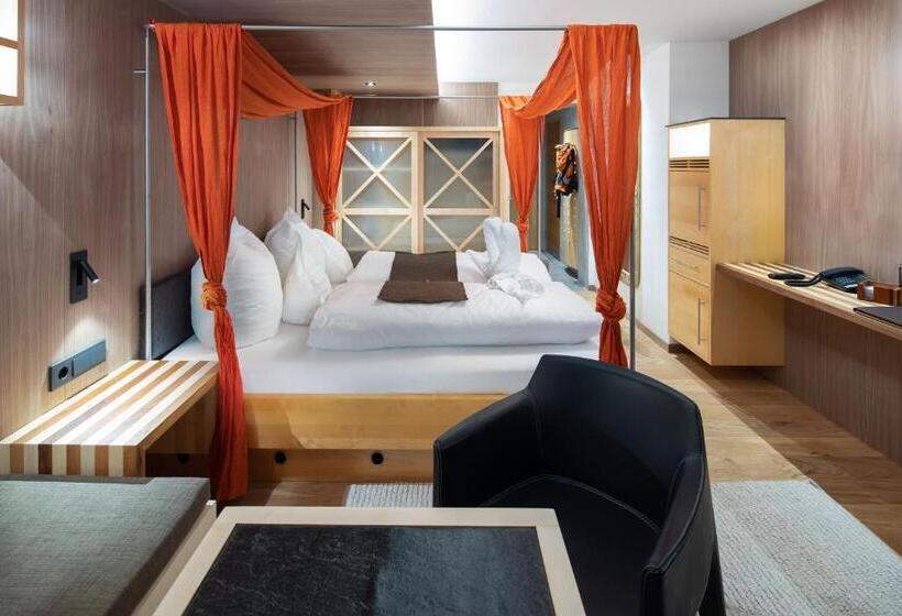 Номер Комфорт, Goldener Adler   Im Sommer Silvretta Card Premium Inkludiert