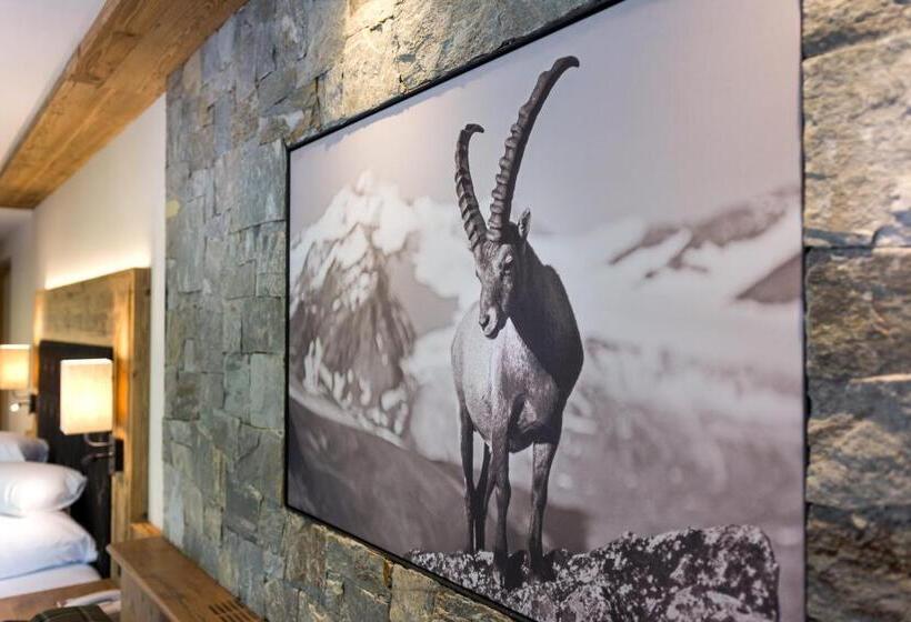 Люкс, Verwöhnhotel Kristall