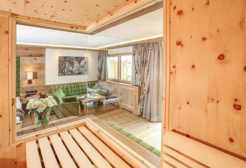 Люкс, Verwöhnhotel Kristall