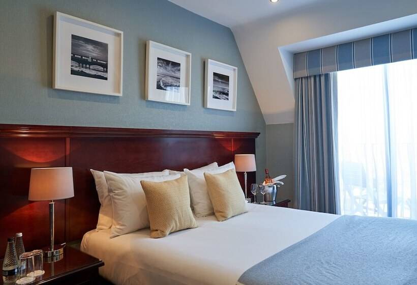 Номер Стандарт Двуспальная Кровать, Best Western Plus The Connaught Hotel And Spa