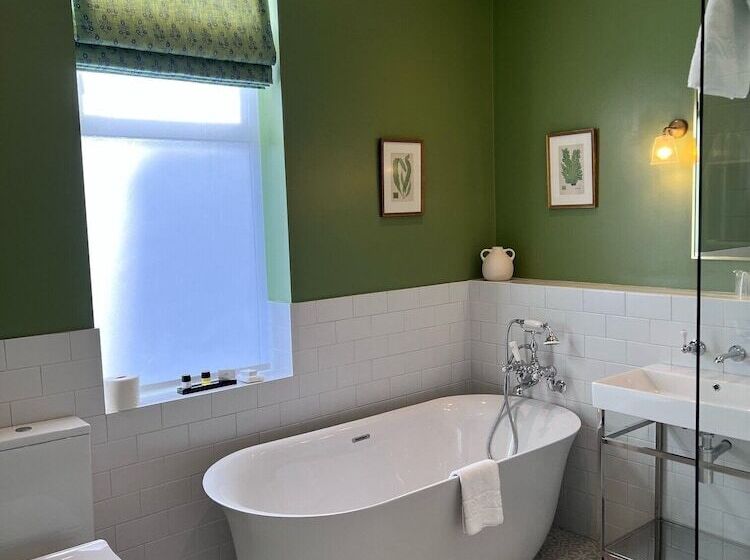 Люкс, Best Western Plus The Connaught Hotel And Spa