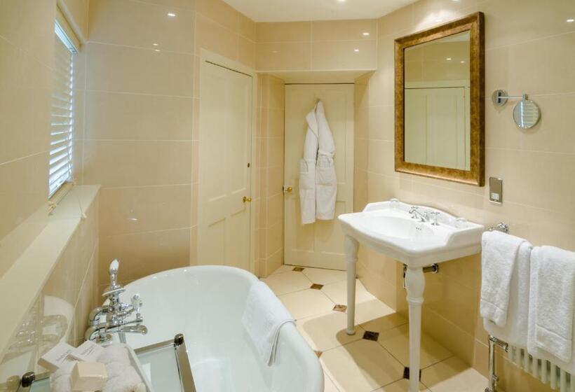 Хижина, Greywalls Hotel & Chez Roux