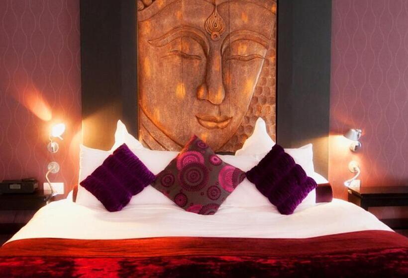 سوئیت با تخت بزرگ, Carmelite Hotel; Bw Signature Collection