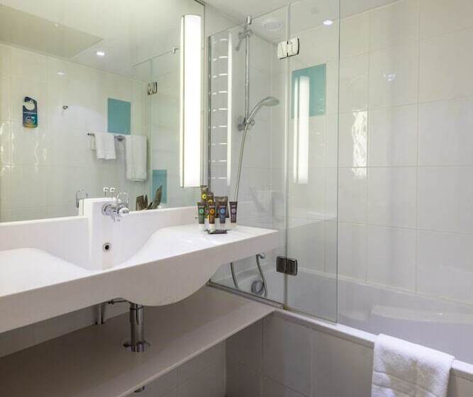 行政房间, Novotel Southampton