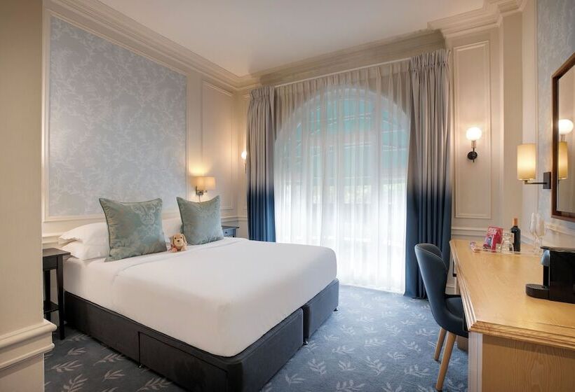 Номер Стандарт, Sloane Square