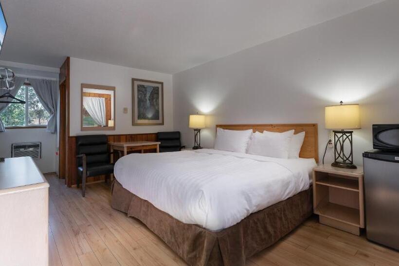 Стандартный Номер Кровать Кинг, Cedar Motel