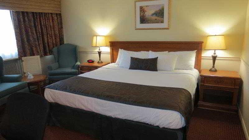 Стандартный Номер Кровать Кинг, Super 8 By Wyndham Gananoque   Country Squire Resort