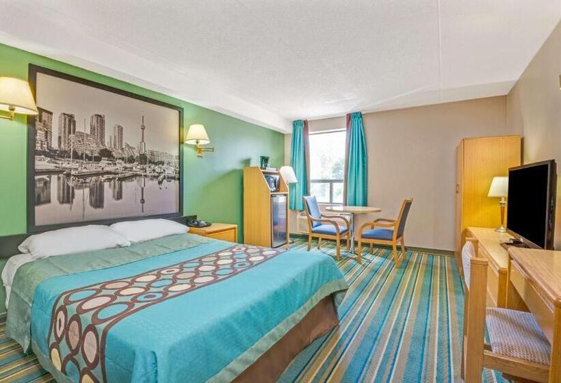 Номер Superior, Super 8 By Wyndham Toronto East On