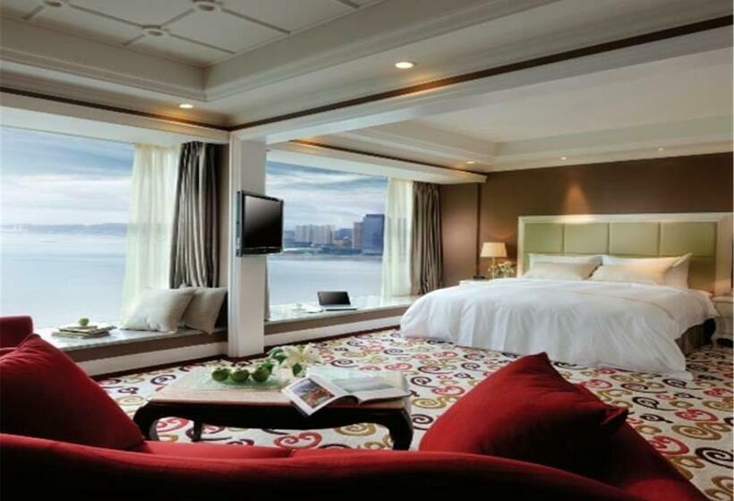 Номер Deluxe Вид на Море, Grand Bay Hotel Zhuhai
