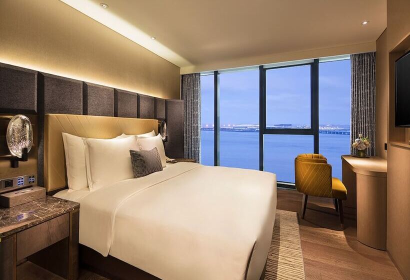 Номер Deluxe, Grand Bay Hotel Zhuhai