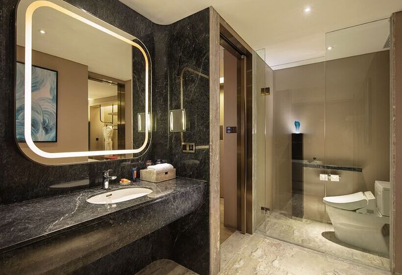 Номер Deluxe, Grand Bay Hotel Zhuhai