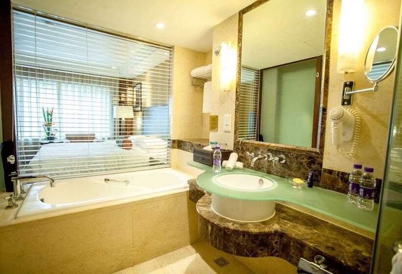 Номер Deluxe, Sunworld Dynasty Hotel Beijing Wangfujing