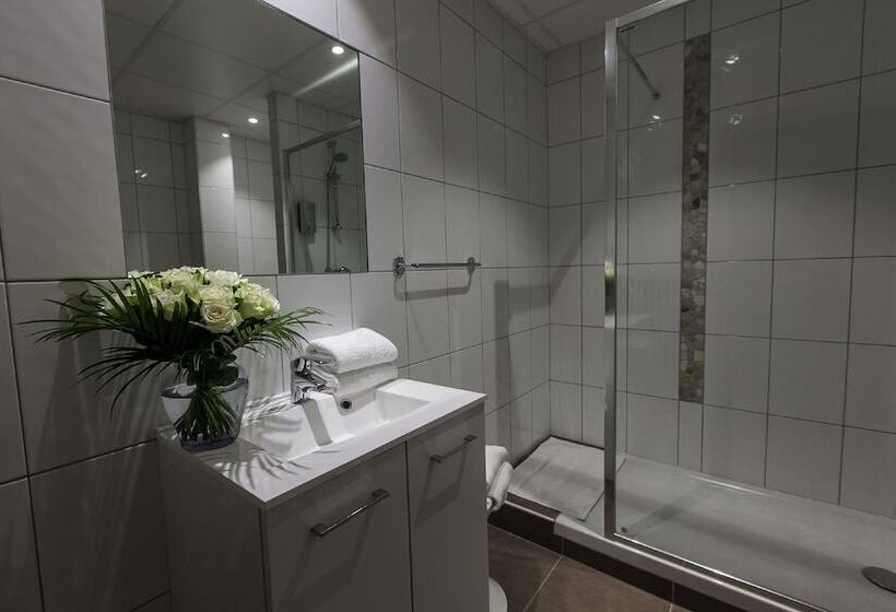 标准三人间, Brit Hotel Bristol Montbéliard Centre