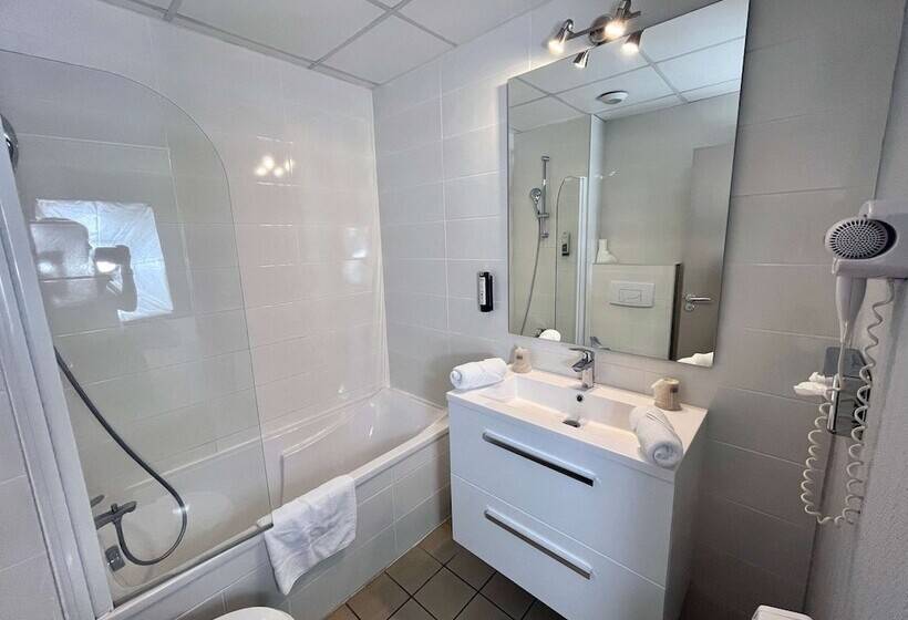 Номер Стандарт, Best Western Voiron Centre