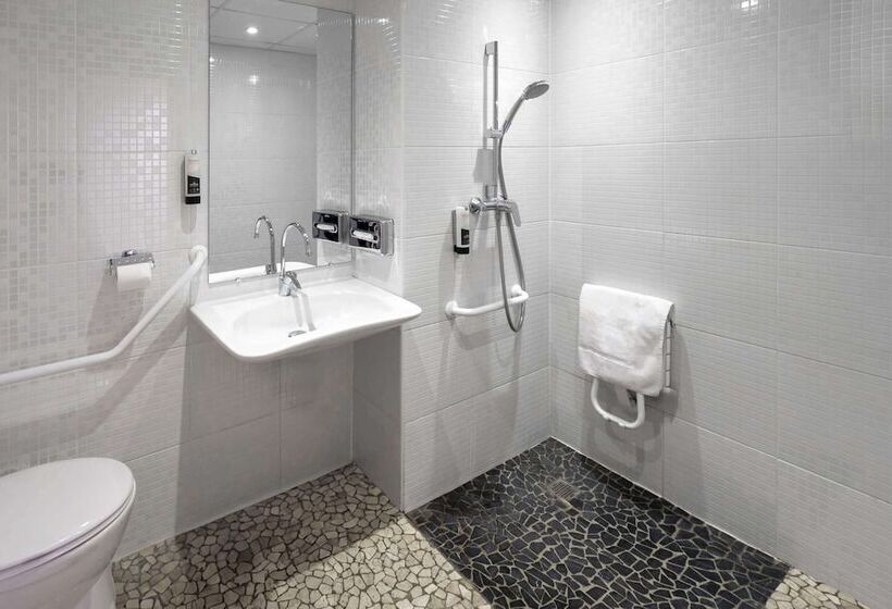 Семейный Номер, Best Western Voiron Centre