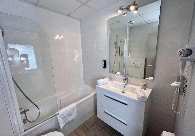 Семейный Номер, Best Western Voiron Centre
