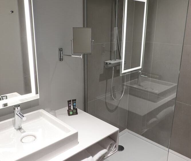 Номер Классика Двуспальная Кровать, Novotel Dijon Sud
