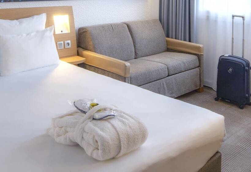 Номер Классика Двуспальная Кровать, Novotel Dijon Sud