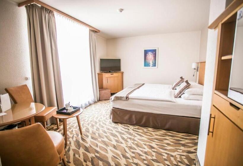 バスタブ付きスタンダードルーム, Lotus Therme Hotel & Spa