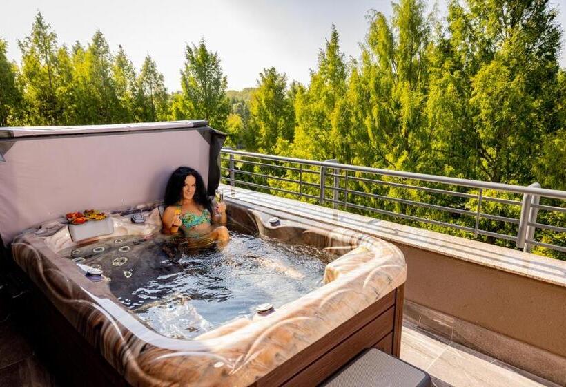 デラックススタジオ, Lotus Therme Hotel & Spa
