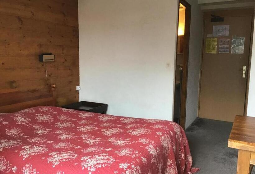 Номер Стандарт с Балконом, Hôtel La Bergerie