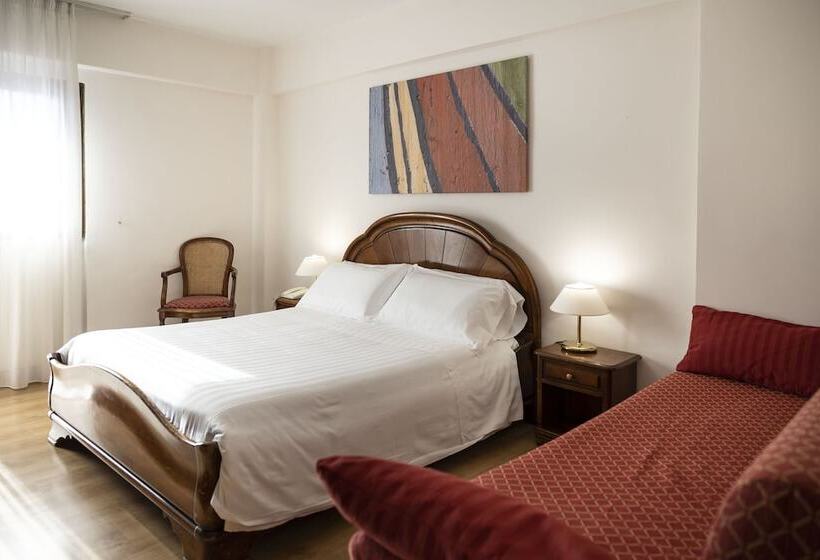 غرفة قياسية ثلاثية, Grand Hotel Del Parco