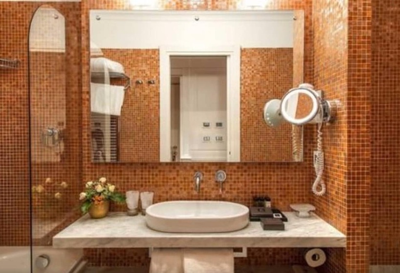 اتاق استاندارد, Albergo Del Senato
