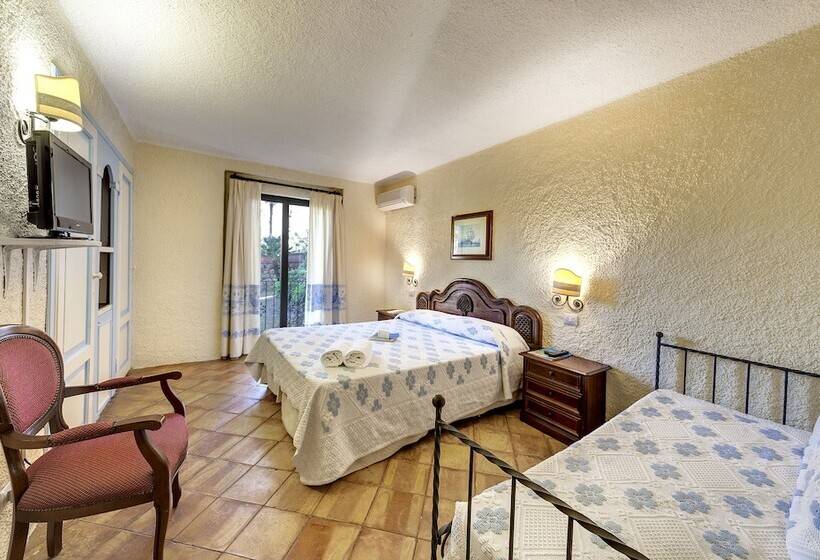 Economy Triple Room, Colonna San Marco