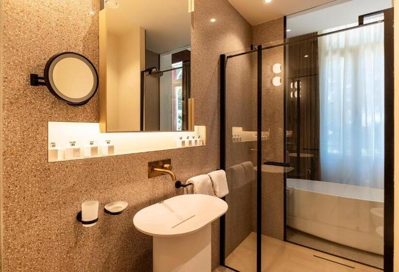 キングサイズベッドのスタンダードルーム, Villa Soligo   Small Luxury Hotels Of The World