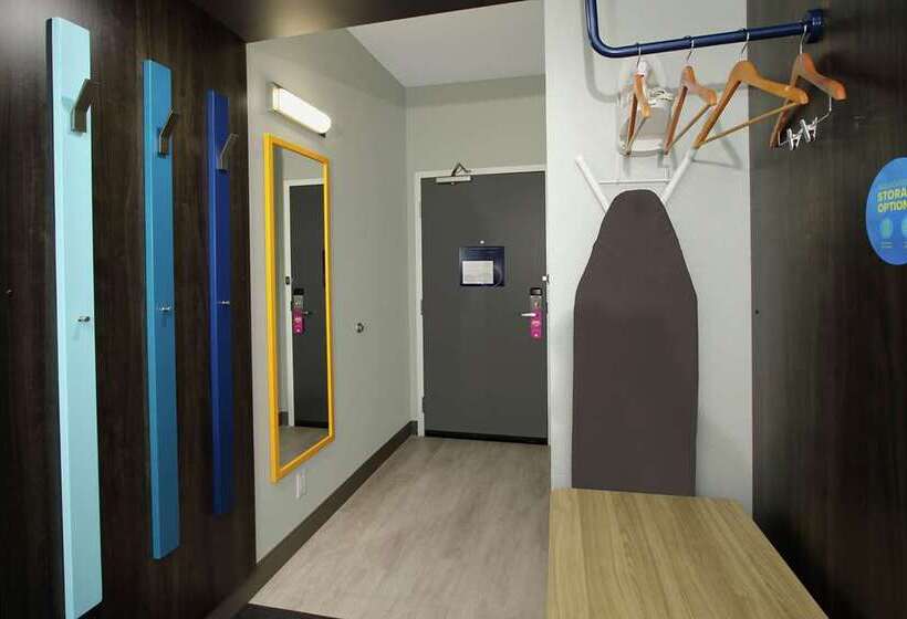 اتاق استاندارد با تخت بزرگ برای معلولان, Tru By Hilton Georgetown