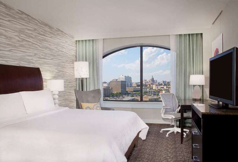 身障者適用キングサイズベッドルーム, Tru By Hilton Mt Pleasant Charleston