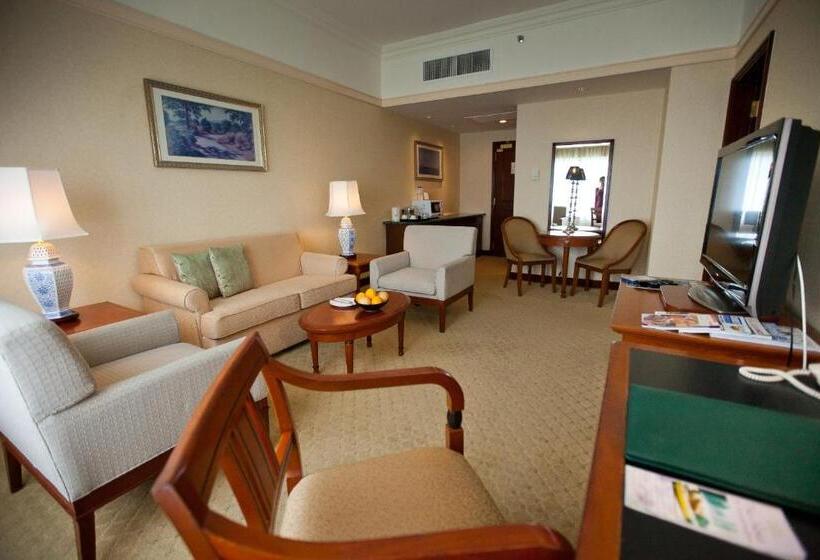 سوییت اجرایی, Gurney Bay Hotel, A Parkroyal Partner