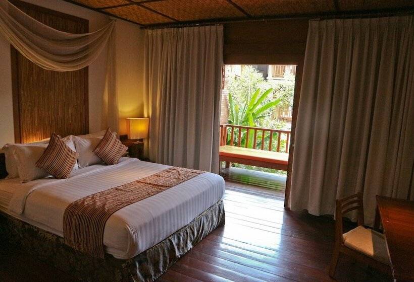 Номер Deluxe, Grand Mega Resort And Spa Cepu