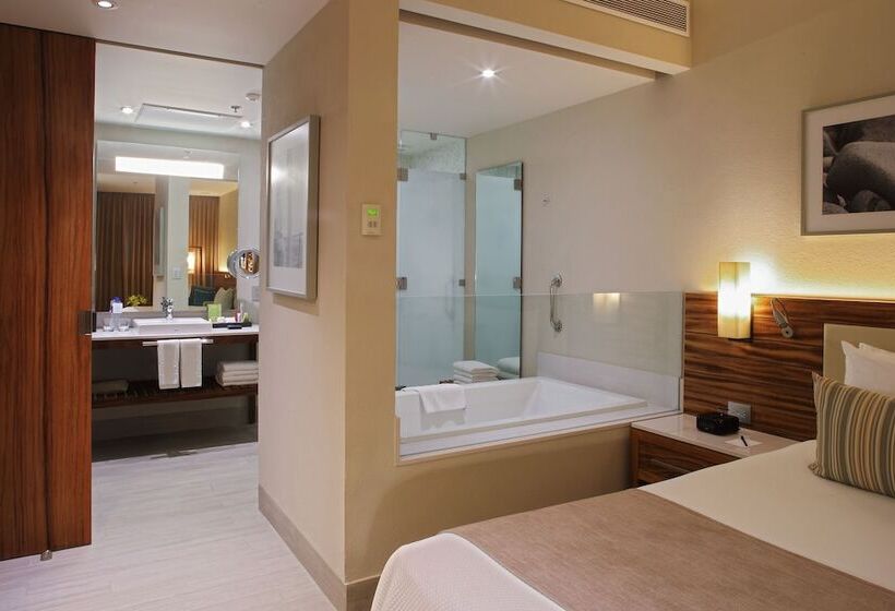 اتاق استاندارد با تخت بزرگ, Emporio Cancun   Buy All Inclusive Option
