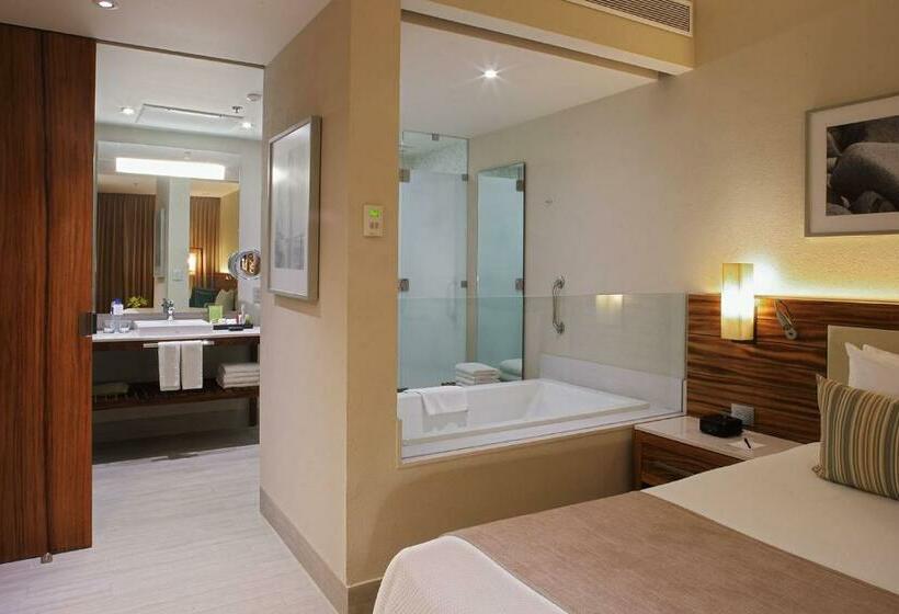 Deluxe Suite King Bed, Emporio Cancun   Buy All Inclusive Option