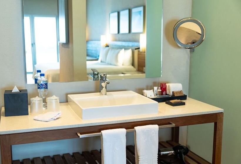 Büyük Çift Kişilik Yataklı Standart Oda, Emporio Cancun   Buy All Inclusive Option