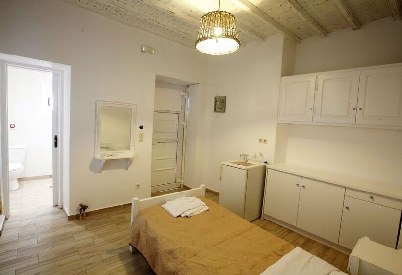 חדר סטנדרט, Nikos Rooms